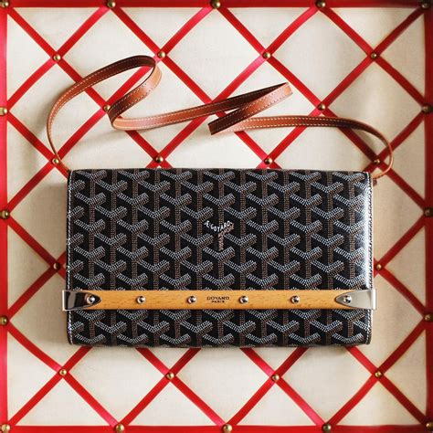 goyard monte carlo clutch